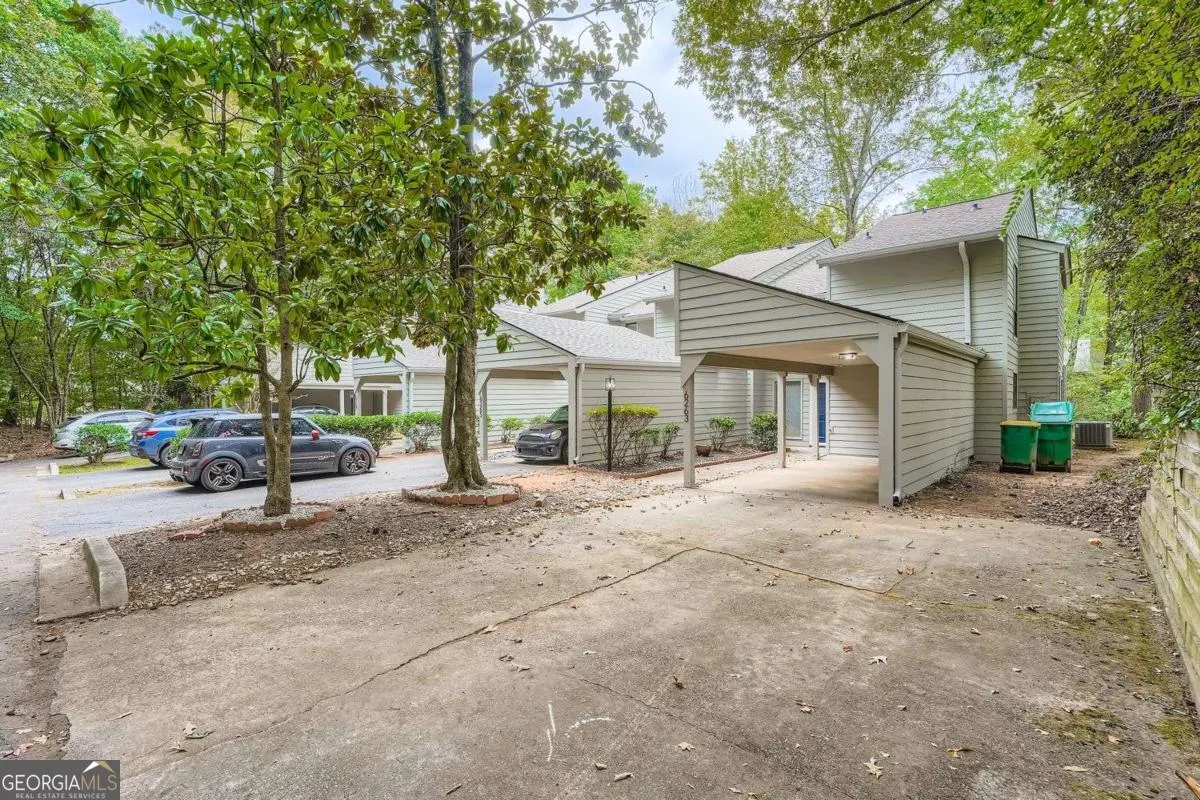 6263 Willow Run Road
