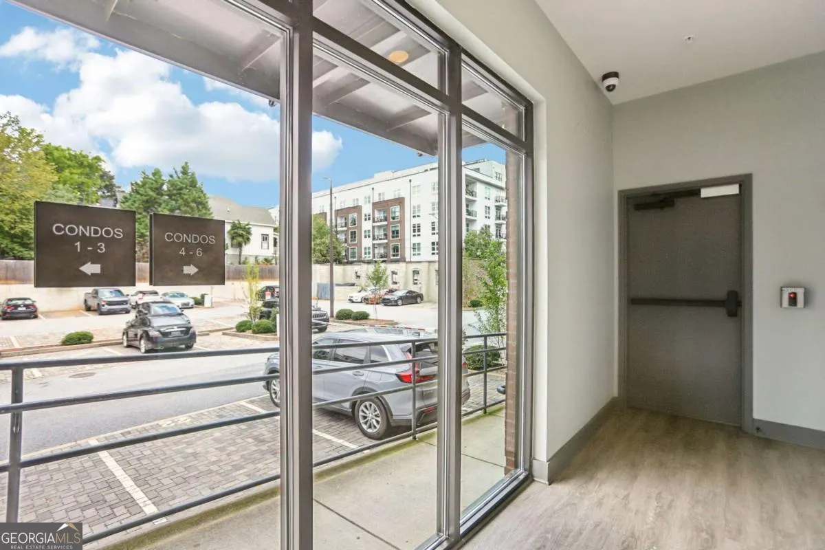 4 764 Memorial Drive SE, #4