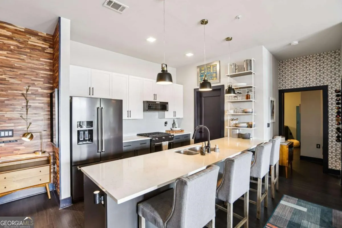 4 764 Memorial Drive SE, #4