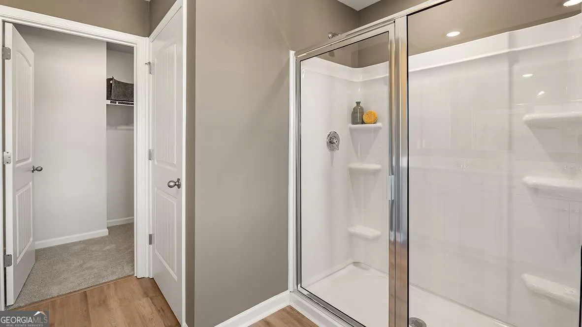 4805 Guava Trace