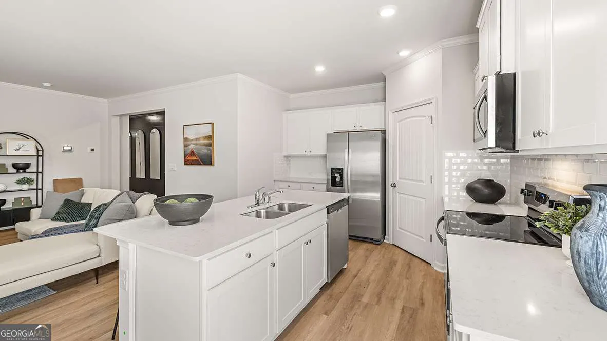 4805 Guava Trace