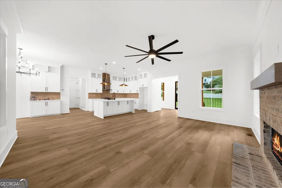 416 Ballymore Pass