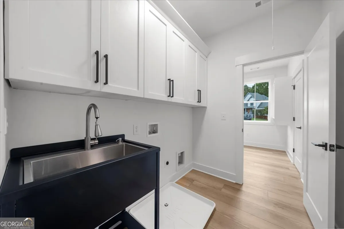 416 Ballymore Pass