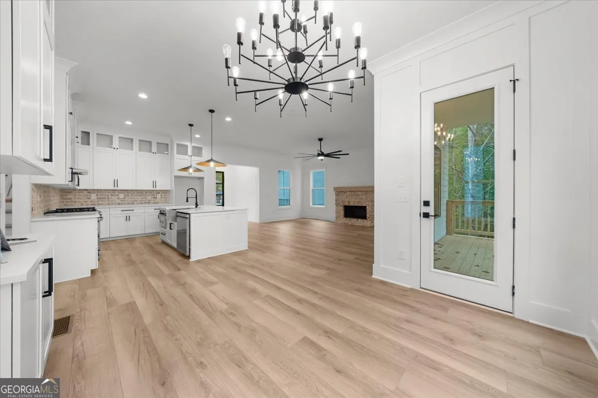 416 Ballymore Pass