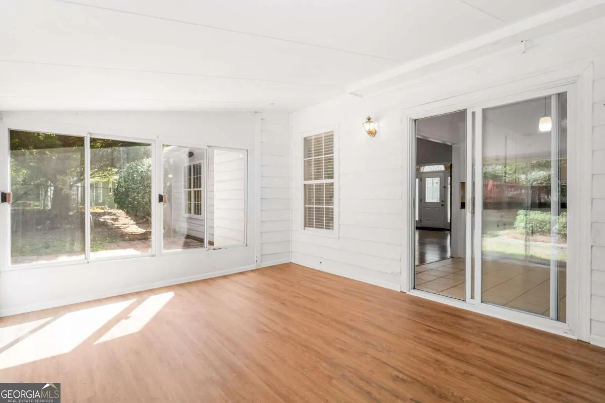 1934 McConnell Road