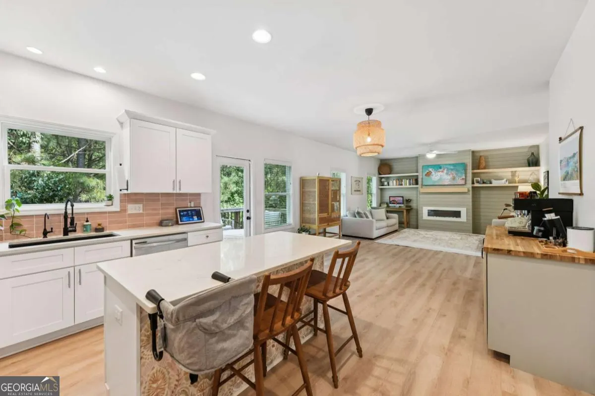 621 Stonehurst Lane