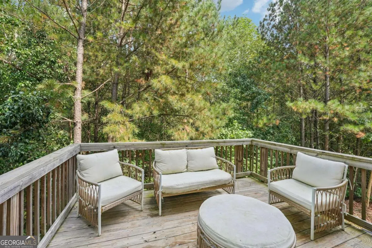 621 Stonehurst Lane