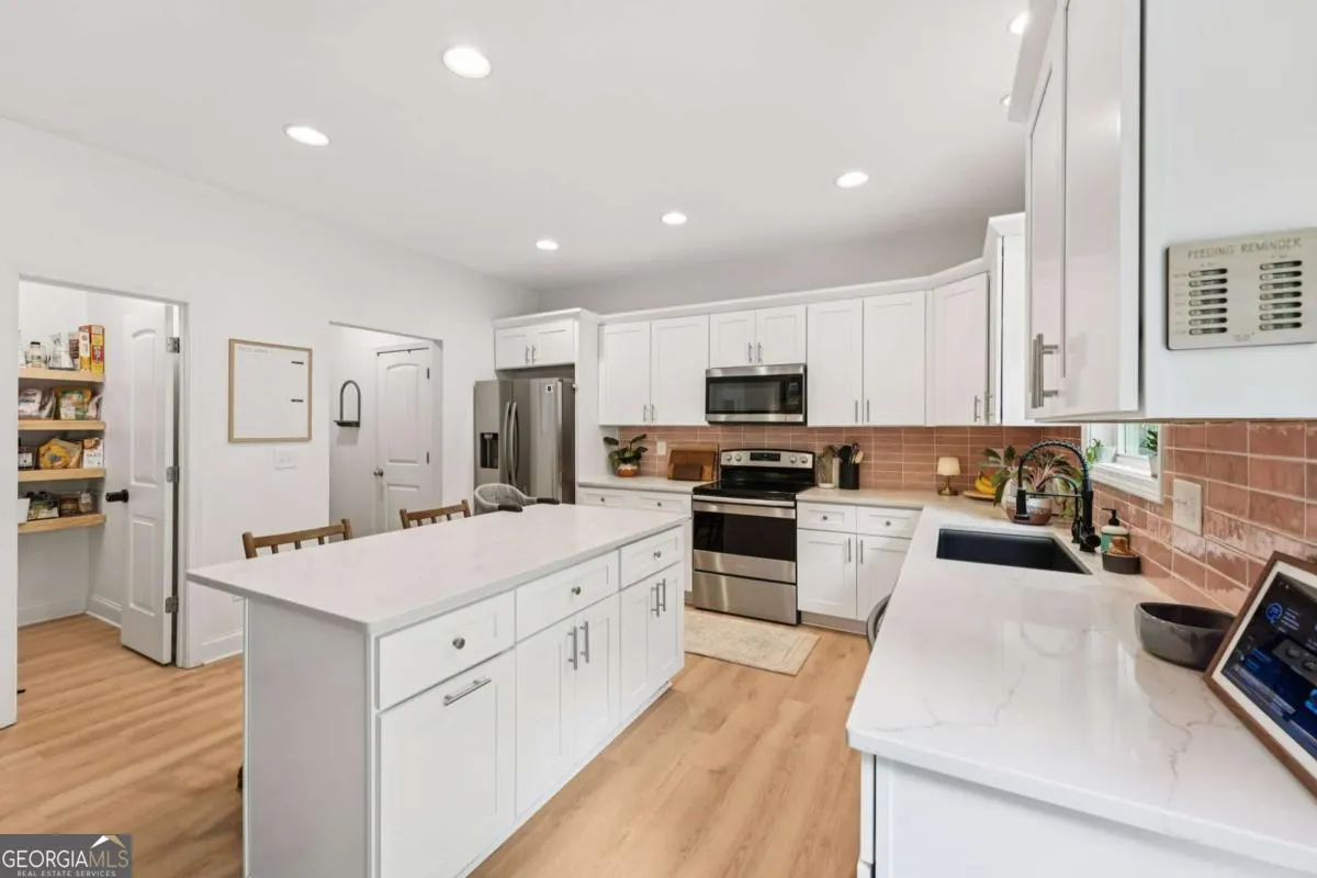 621 Stonehurst Lane