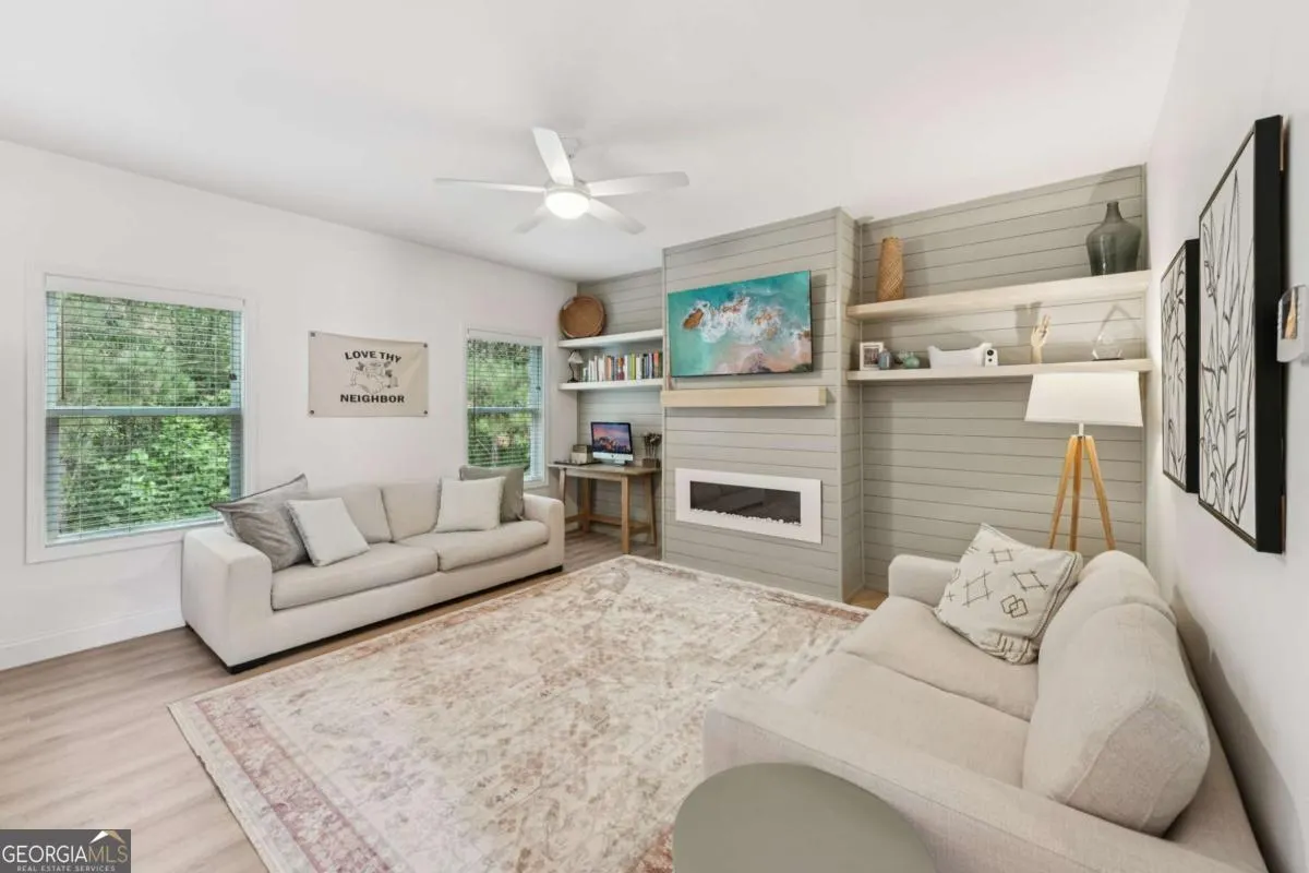 621 Stonehurst Lane
