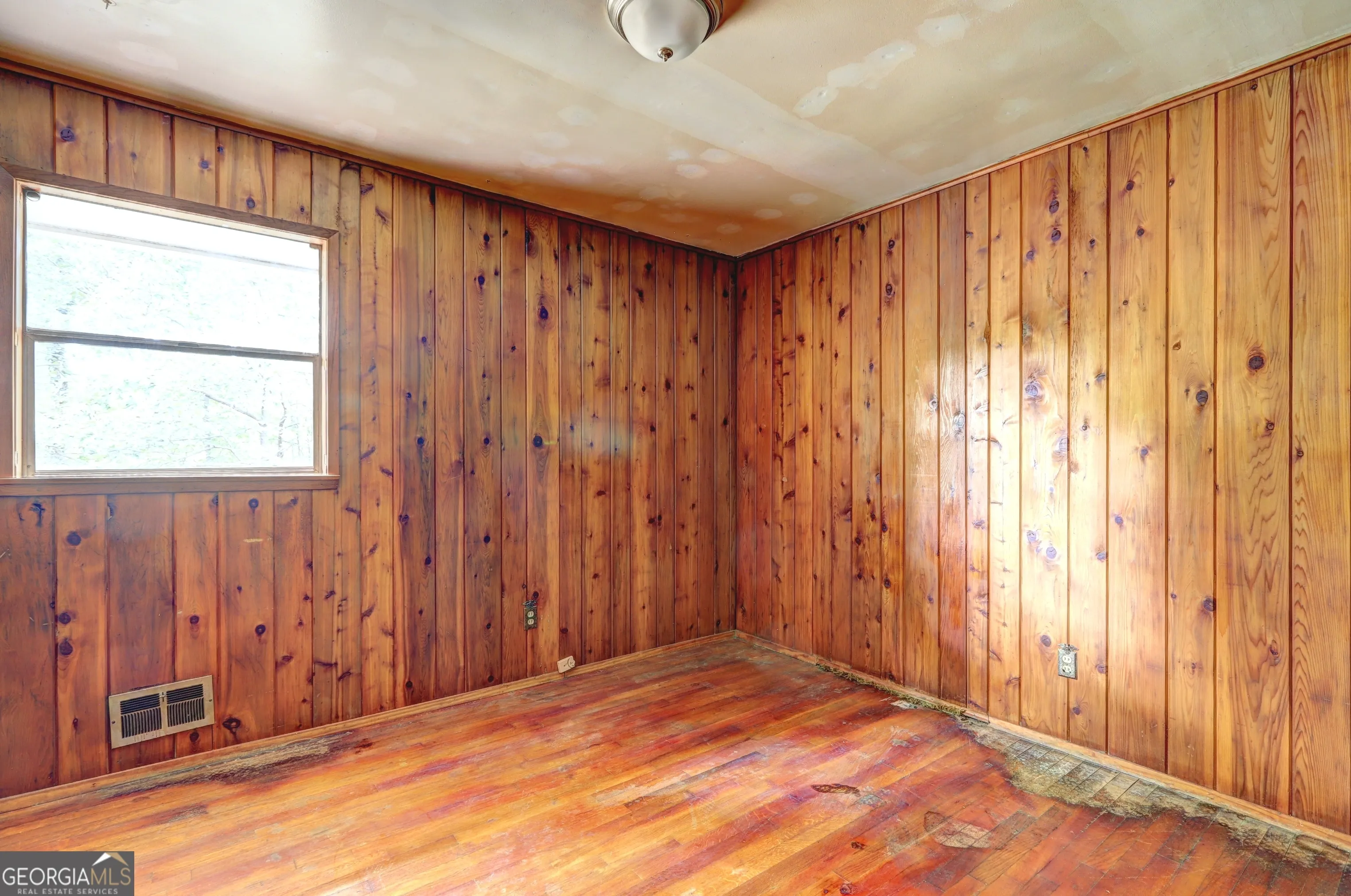 1564 Delia Drive