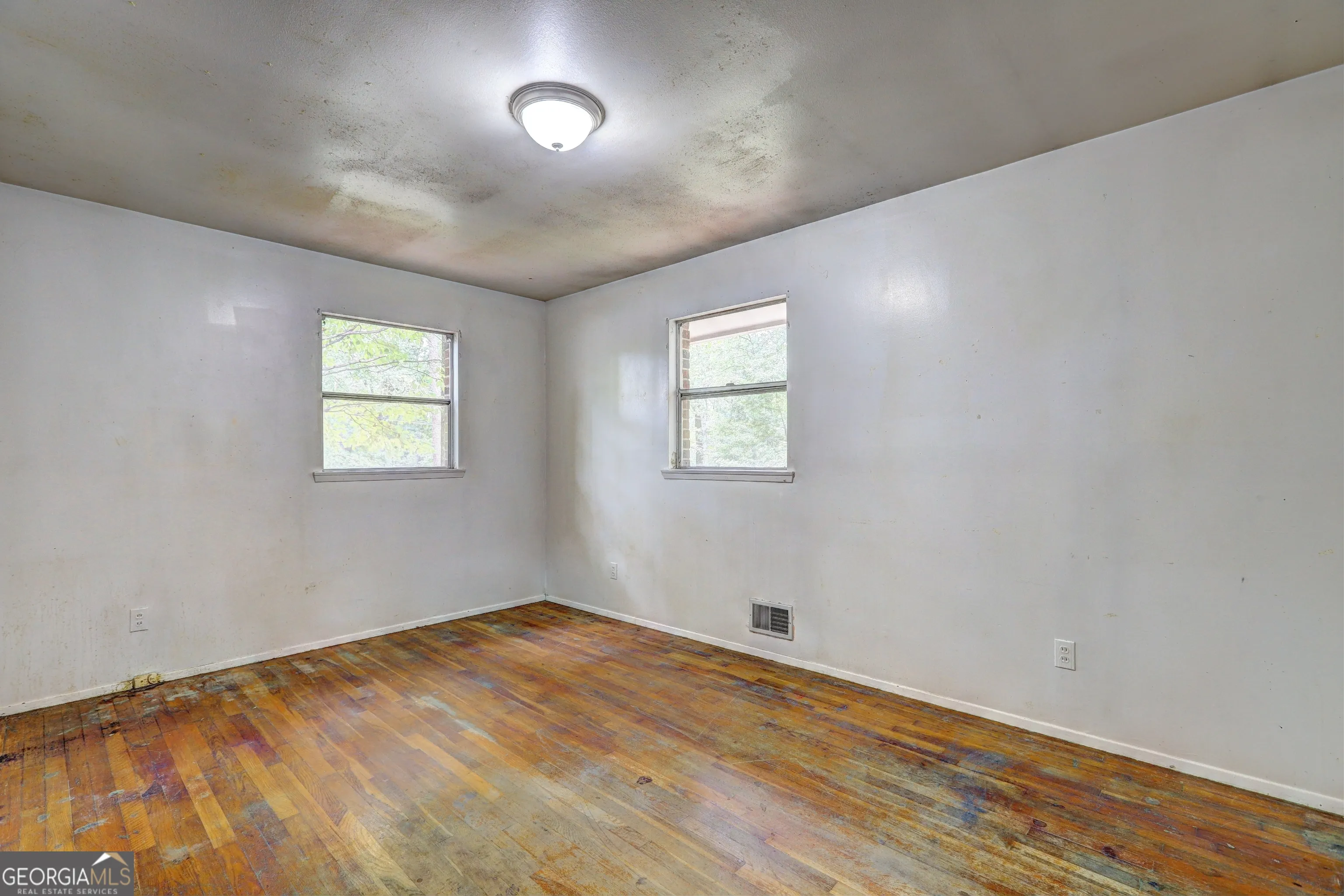 1564 Delia Drive