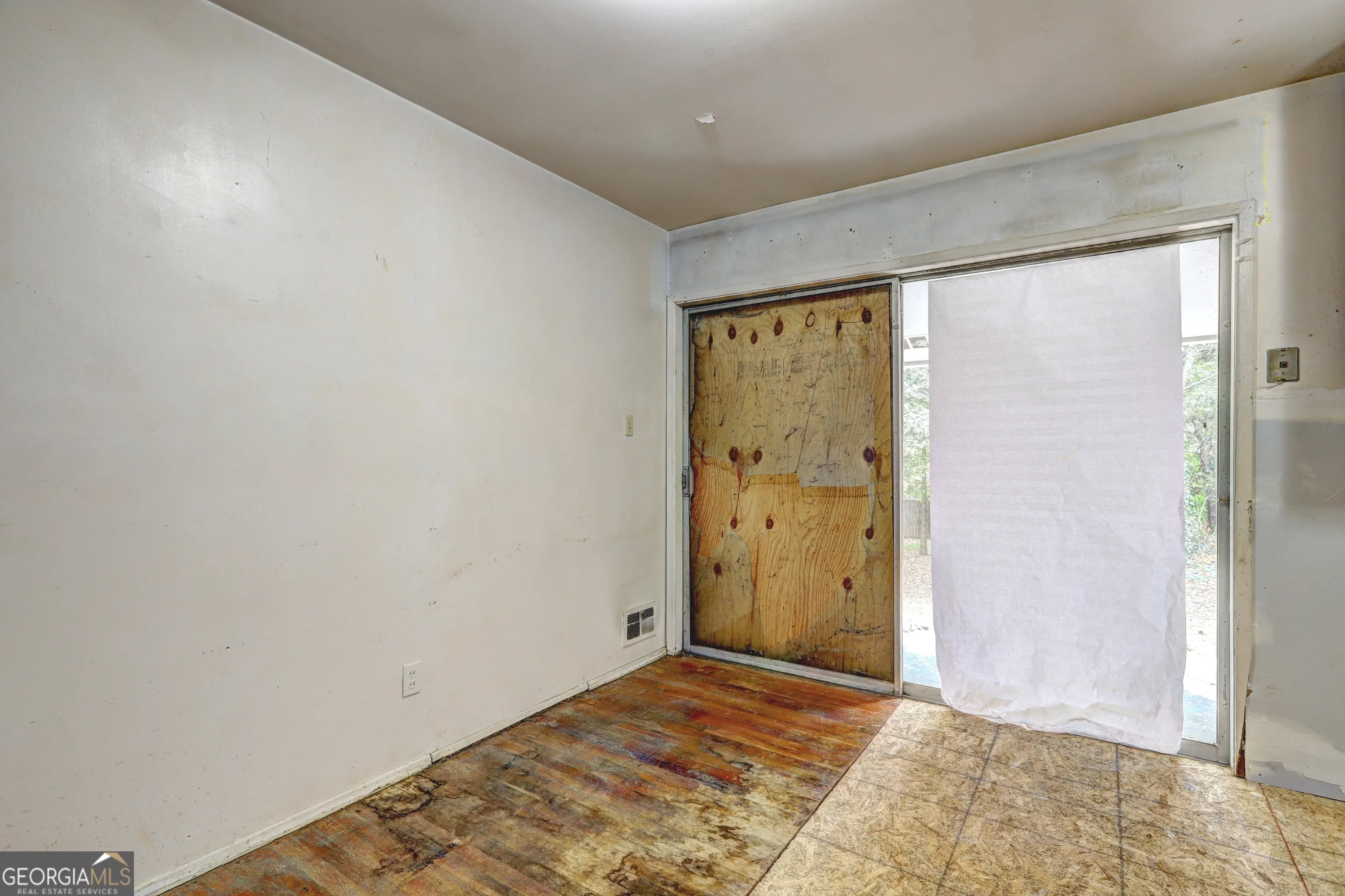1564 Delia Drive