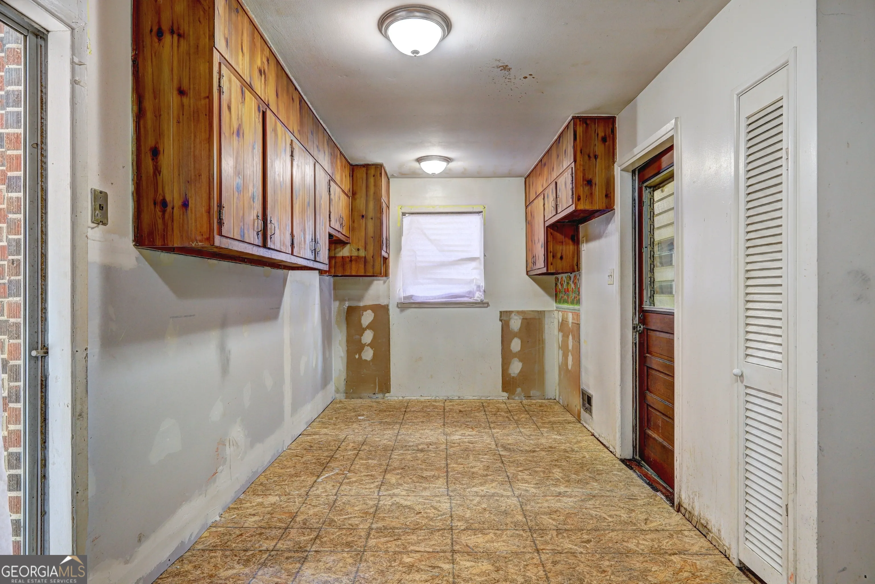 1564 Delia Drive