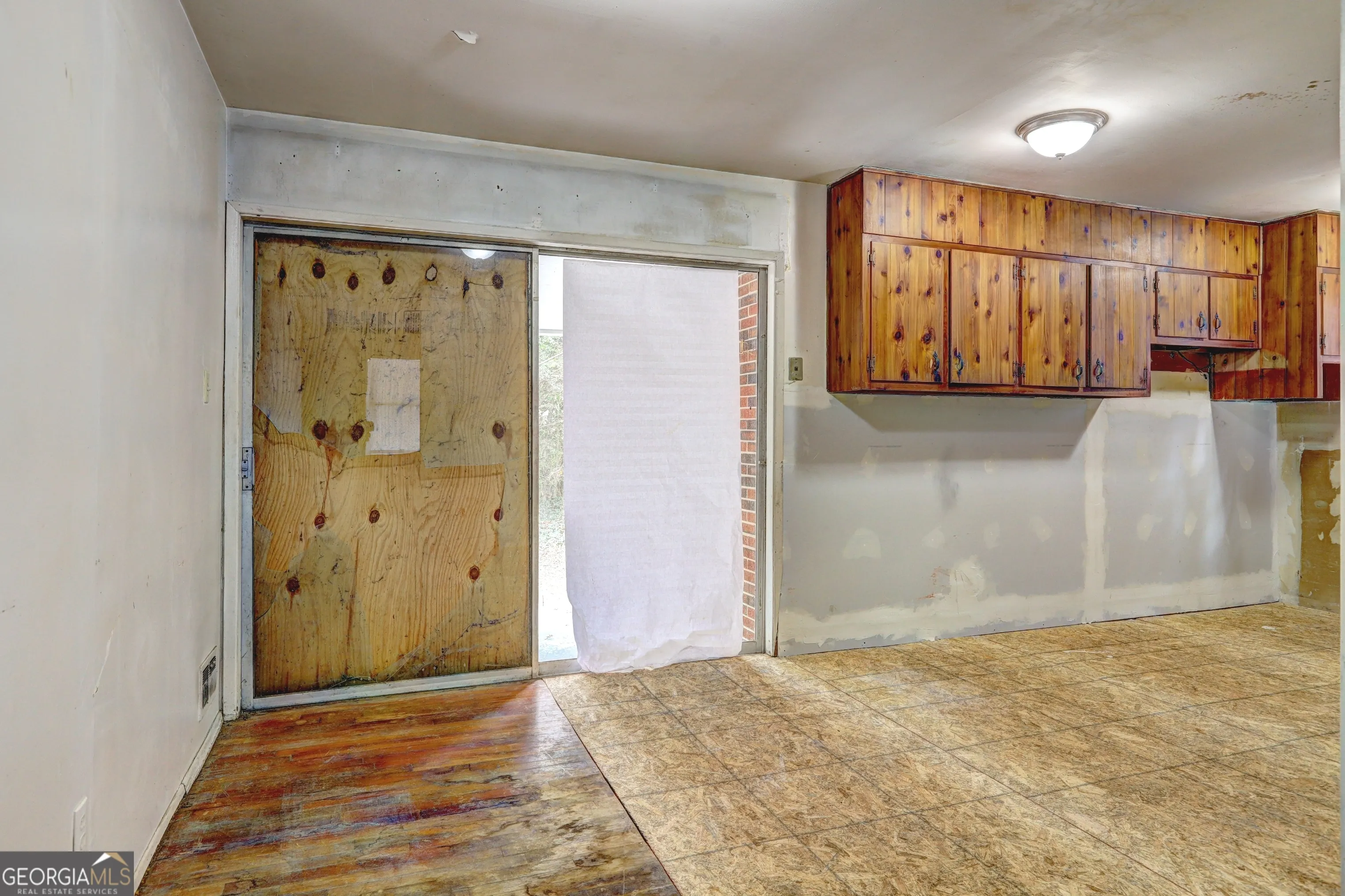 1564 Delia Drive