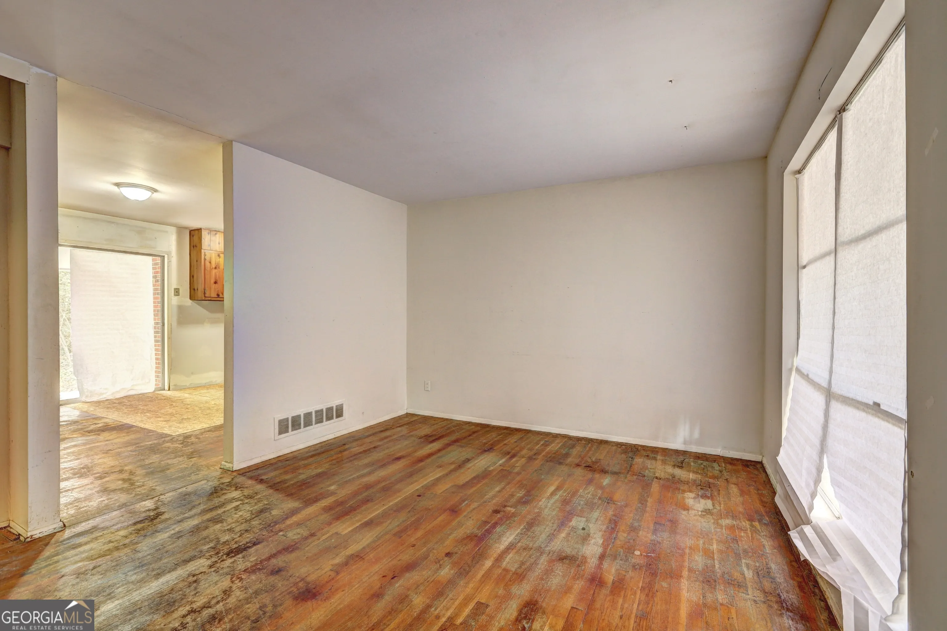 1564 Delia Drive