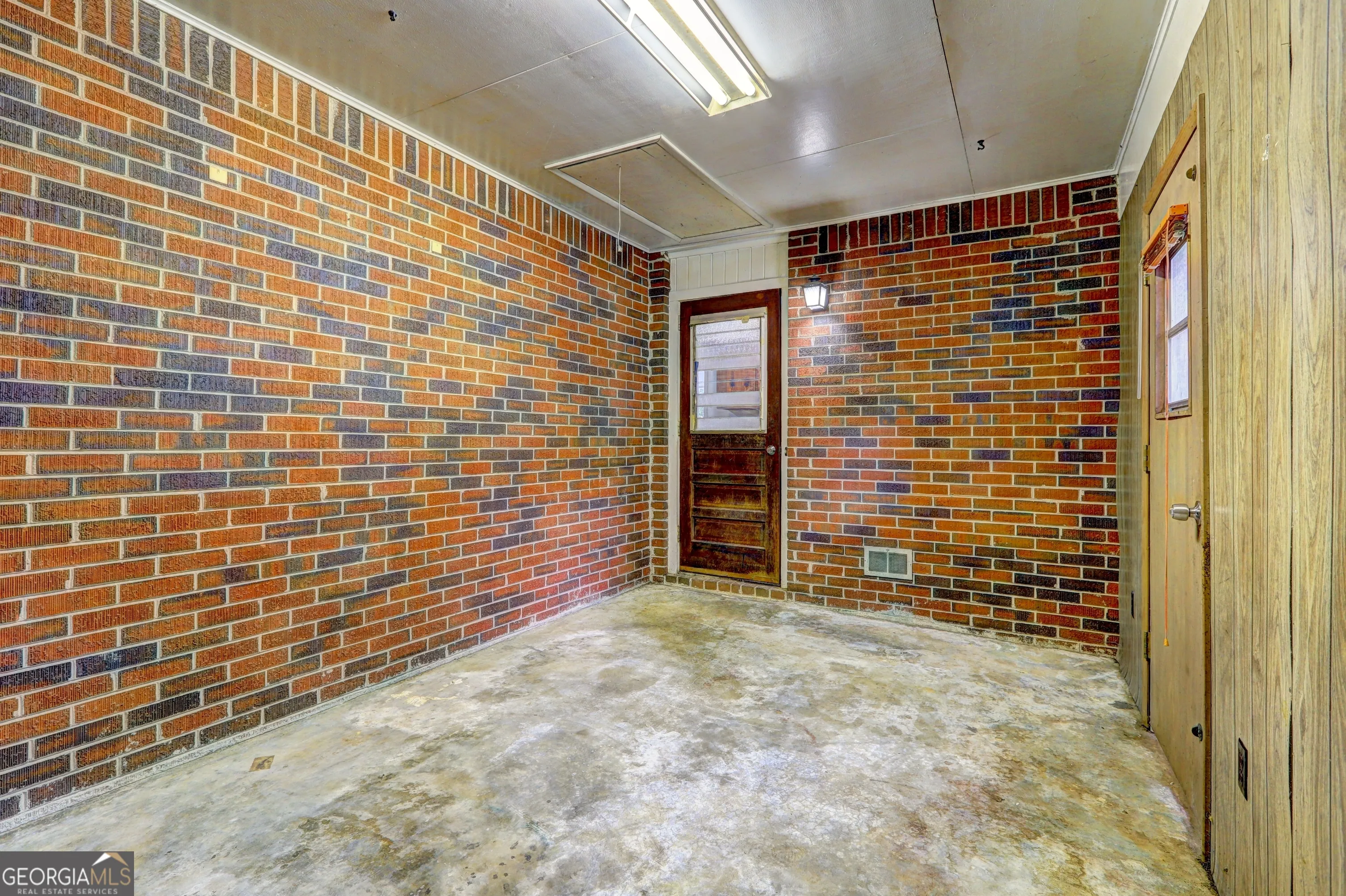 1564 Delia Drive