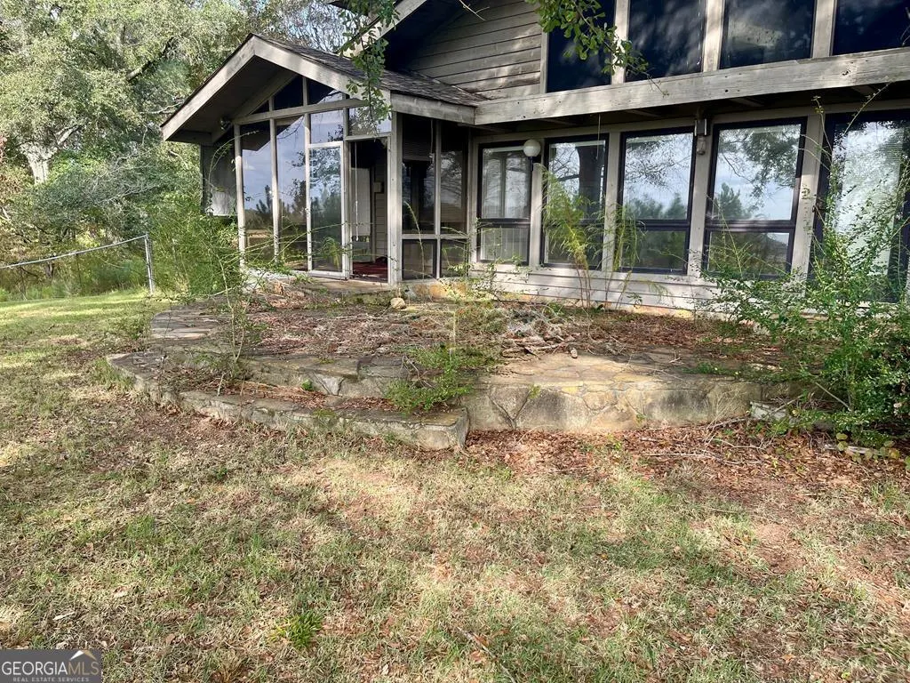 574 Old Chipley Rd