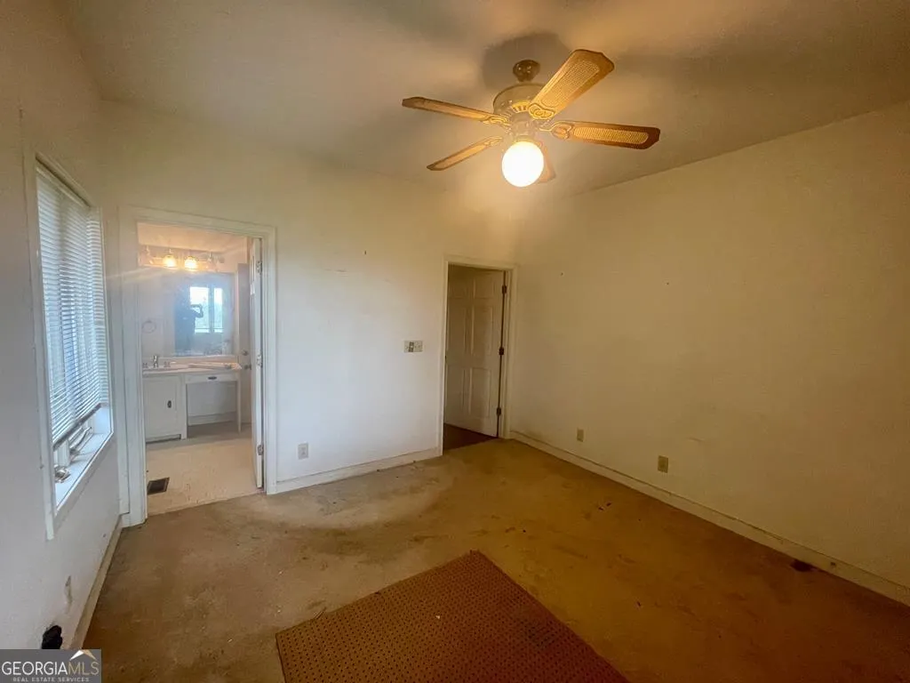 574 Old Chipley Rd