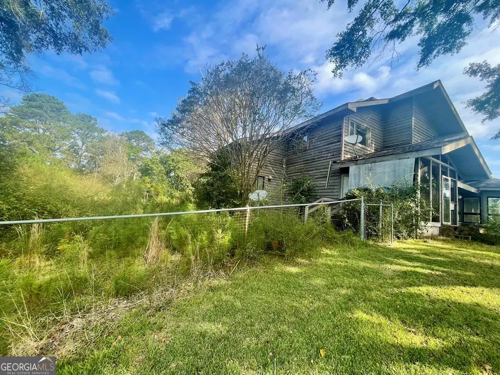 574 Old Chipley Rd