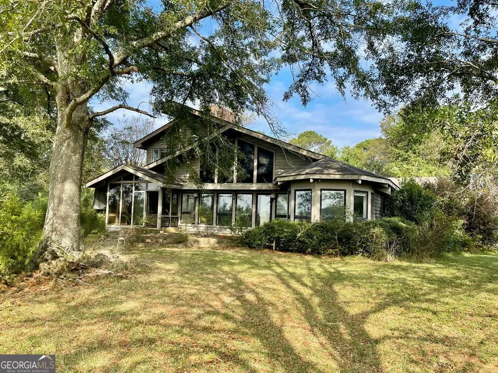 574 Old Chipley Rd