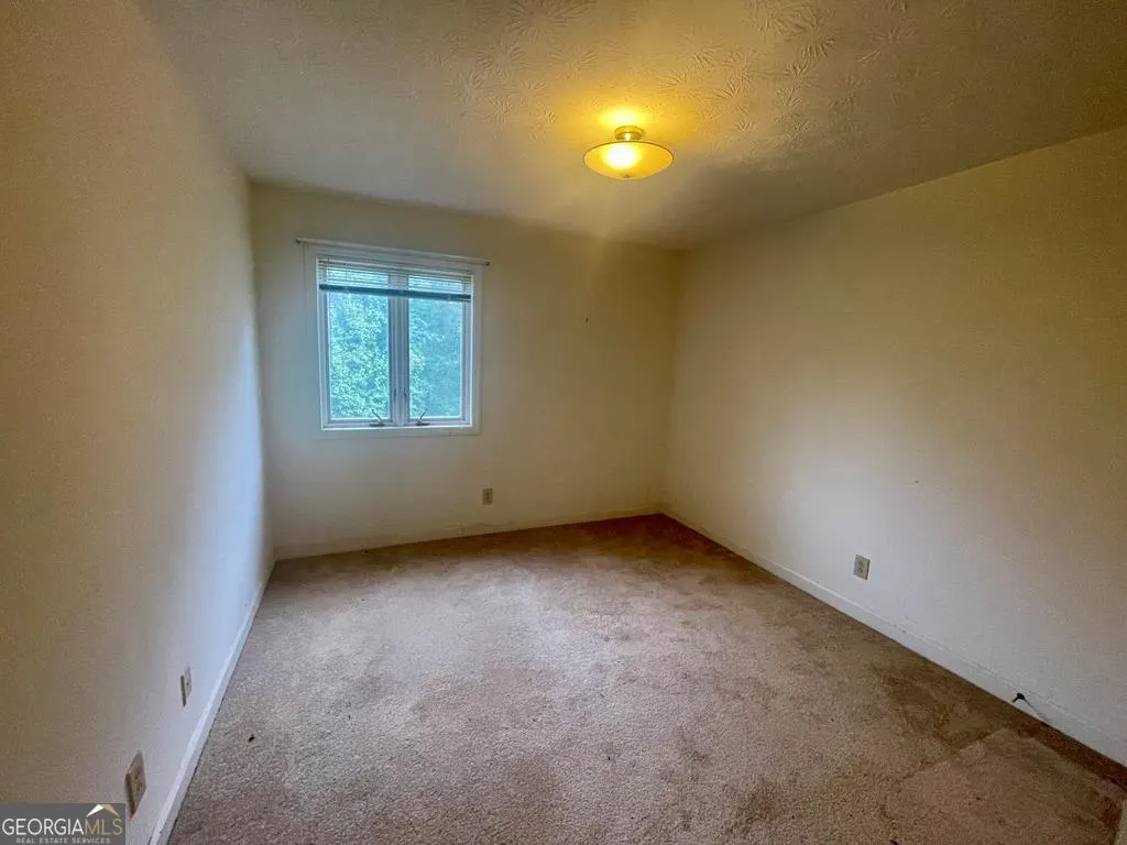 574 Old Chipley Rd