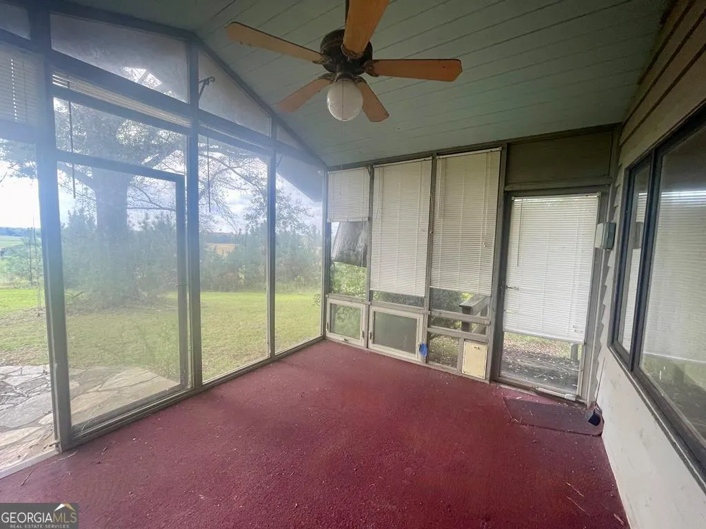 574 Old Chipley Rd