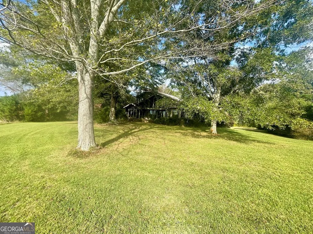 574 Old Chipley Rd