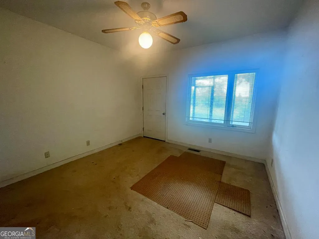 574 Old Chipley Rd