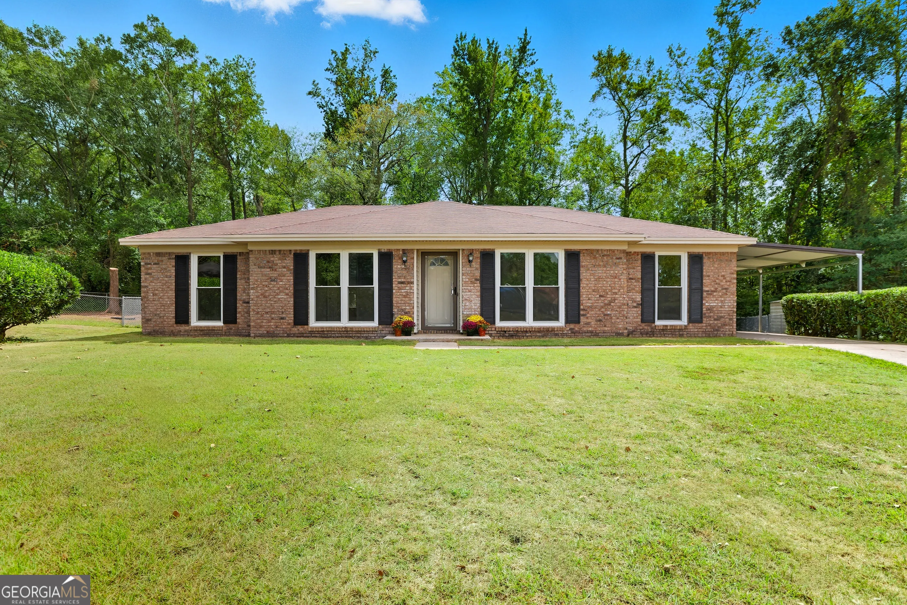 2501 White Chapel Drive