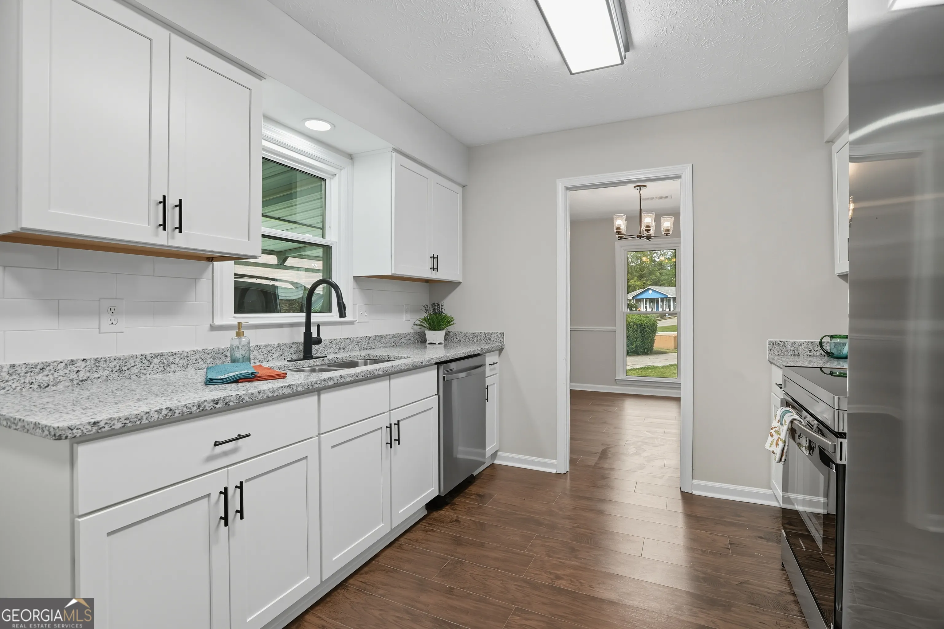 2501 White Chapel Drive