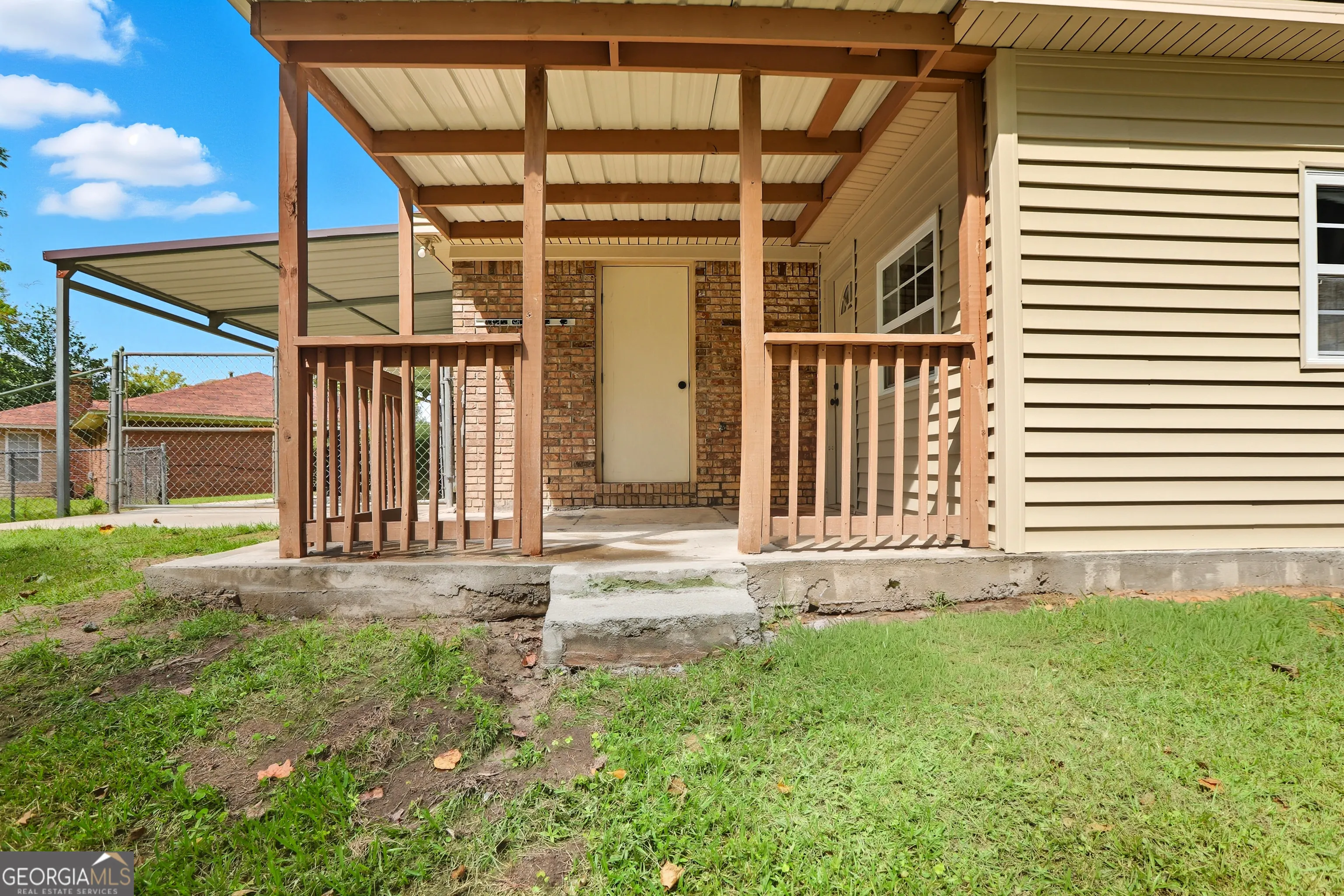 2501 White Chapel Drive