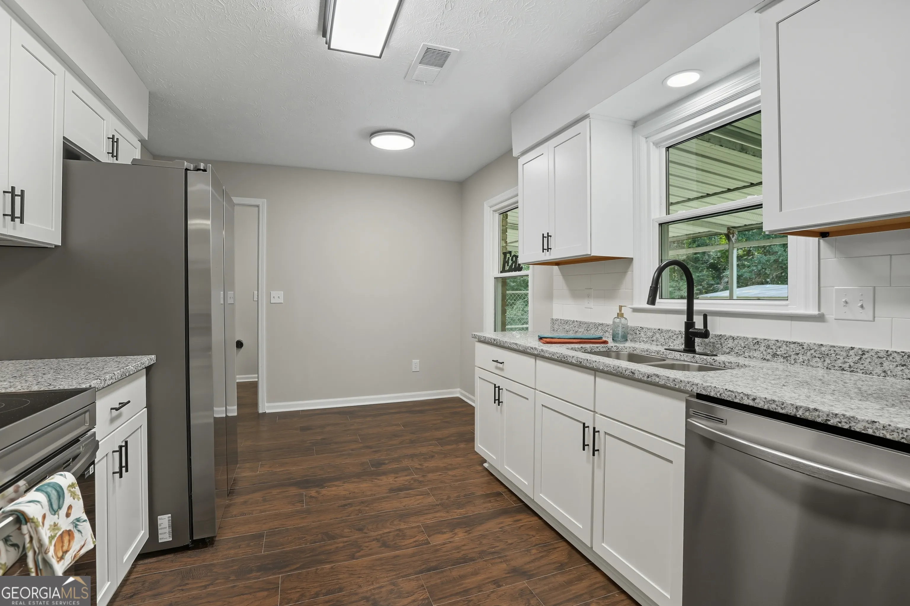 2501 White Chapel Drive