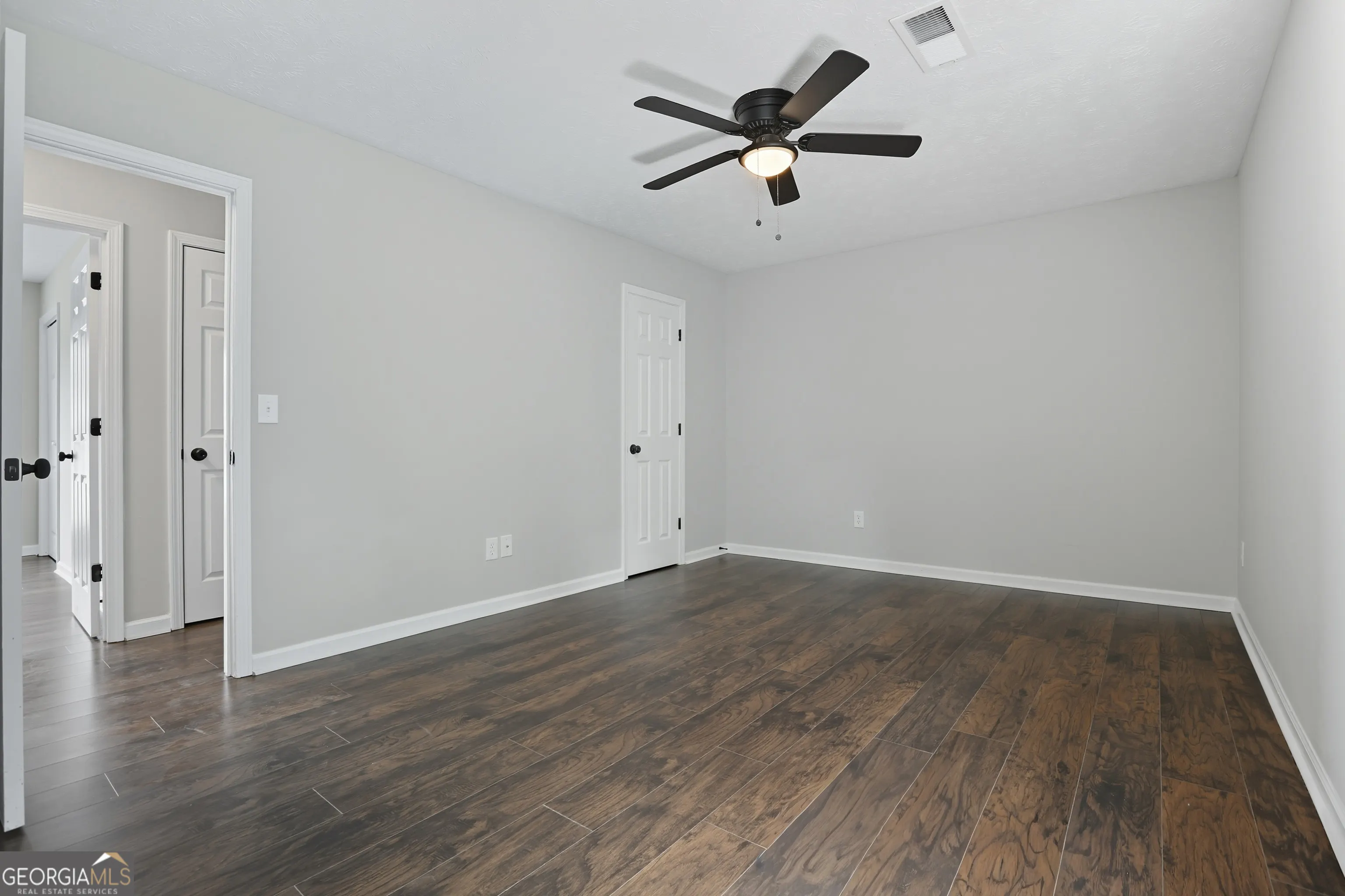 2501 White Chapel Drive