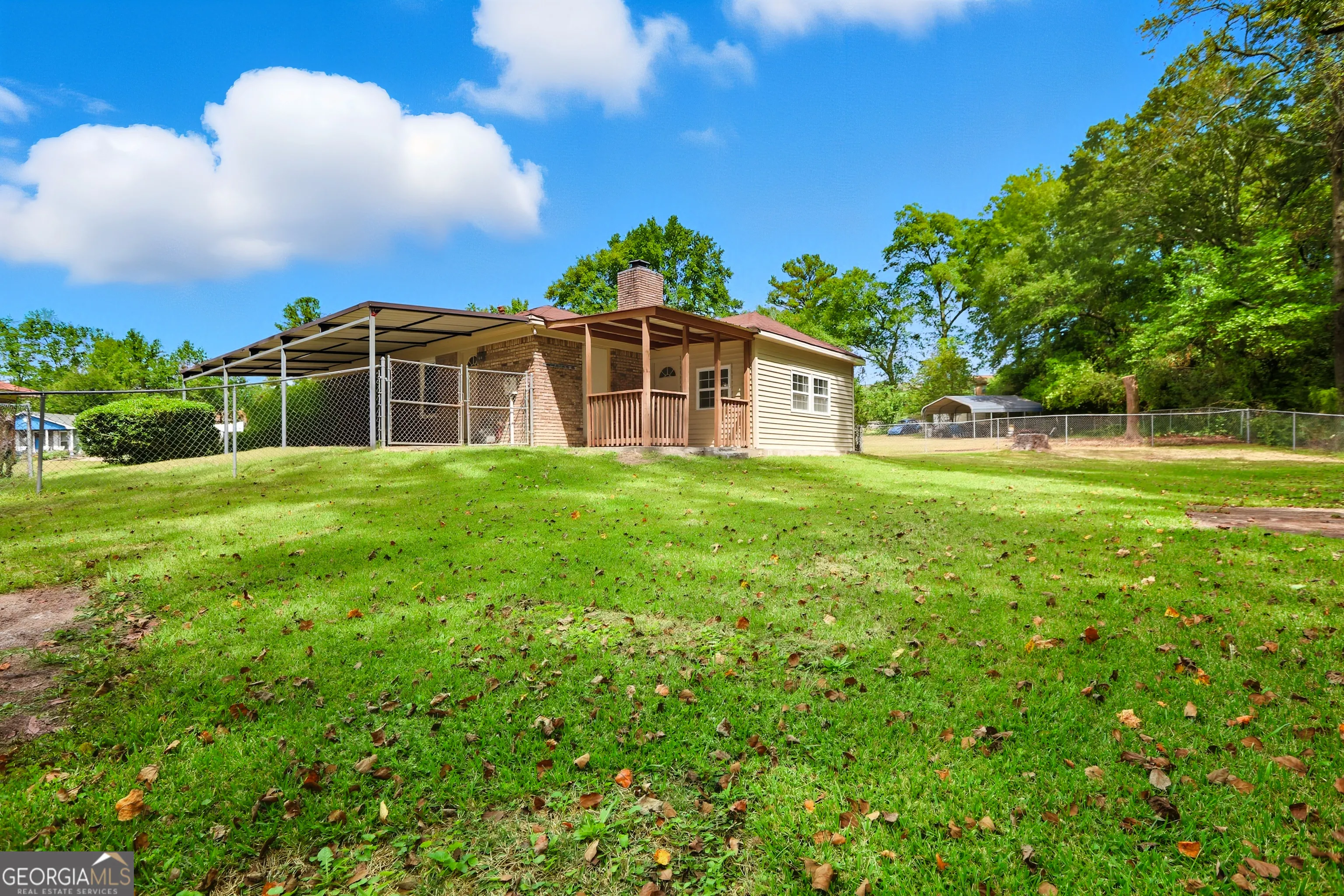 2501 White Chapel Drive