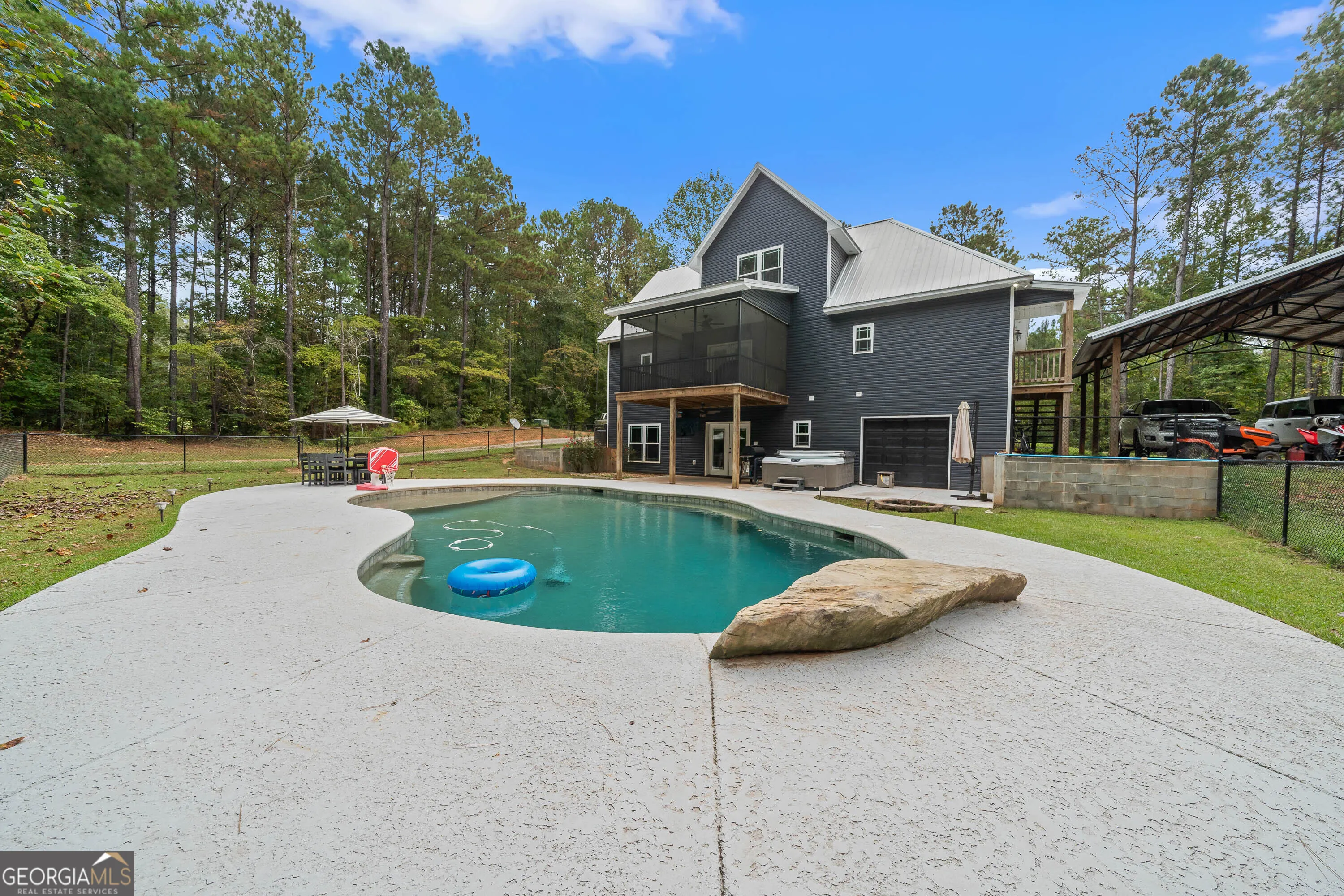 332 Hickory Lane