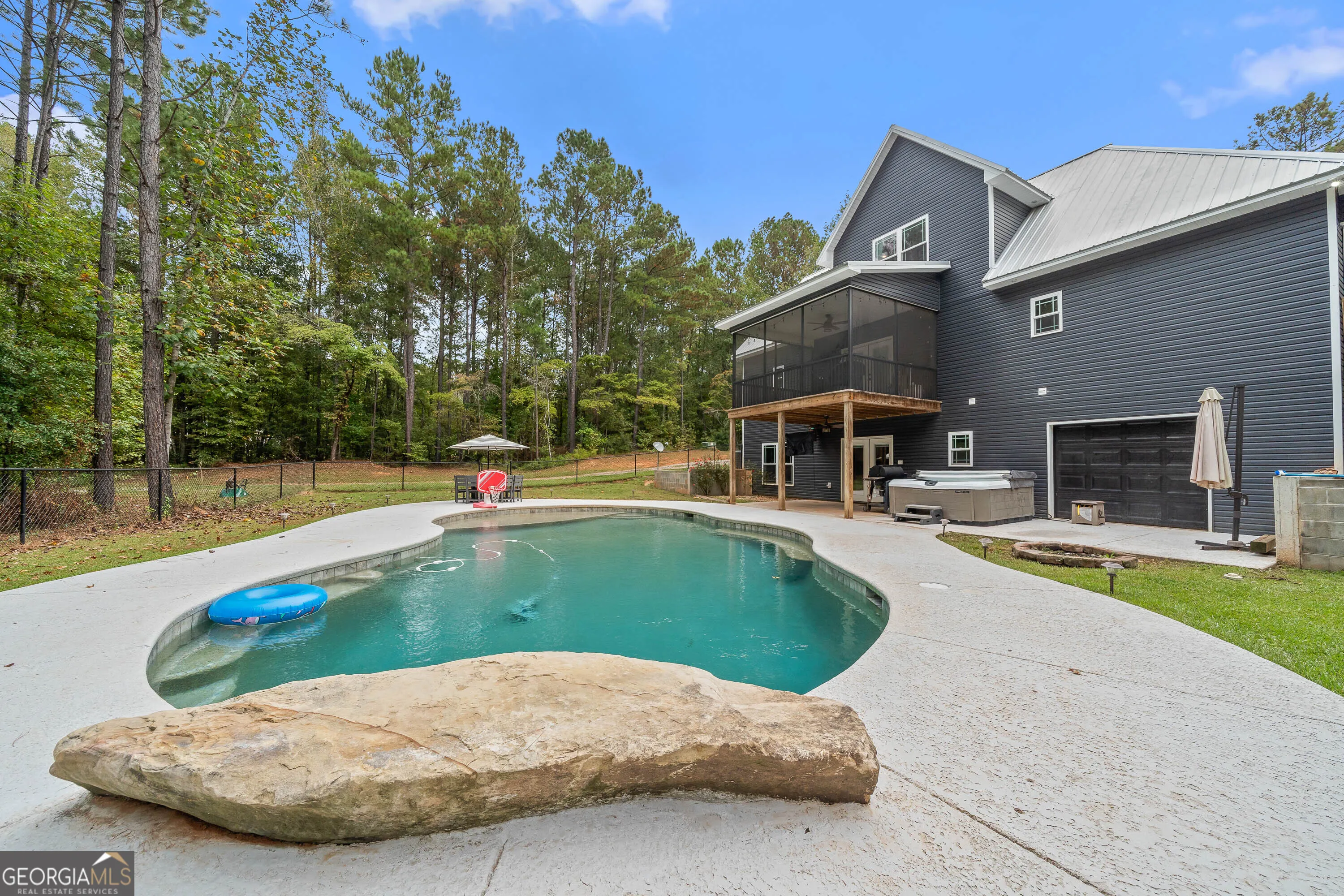 332 Hickory Lane
