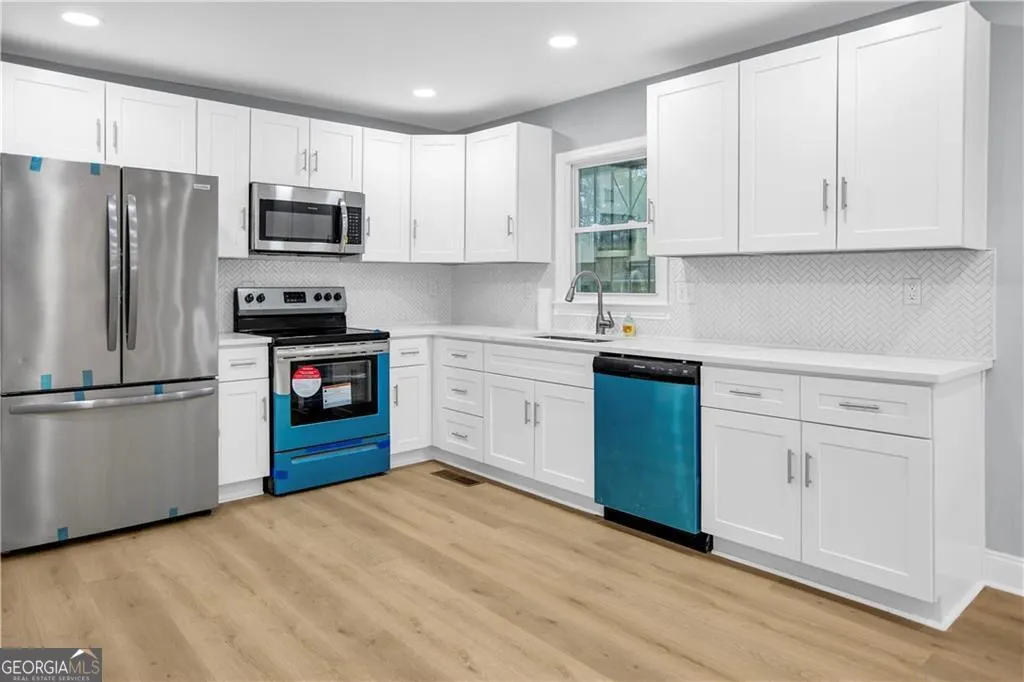 2000 Fairburn Road SW