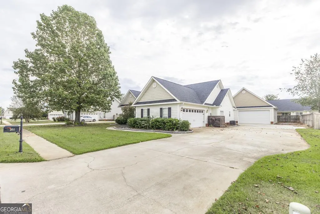 204 Lovorn Circle