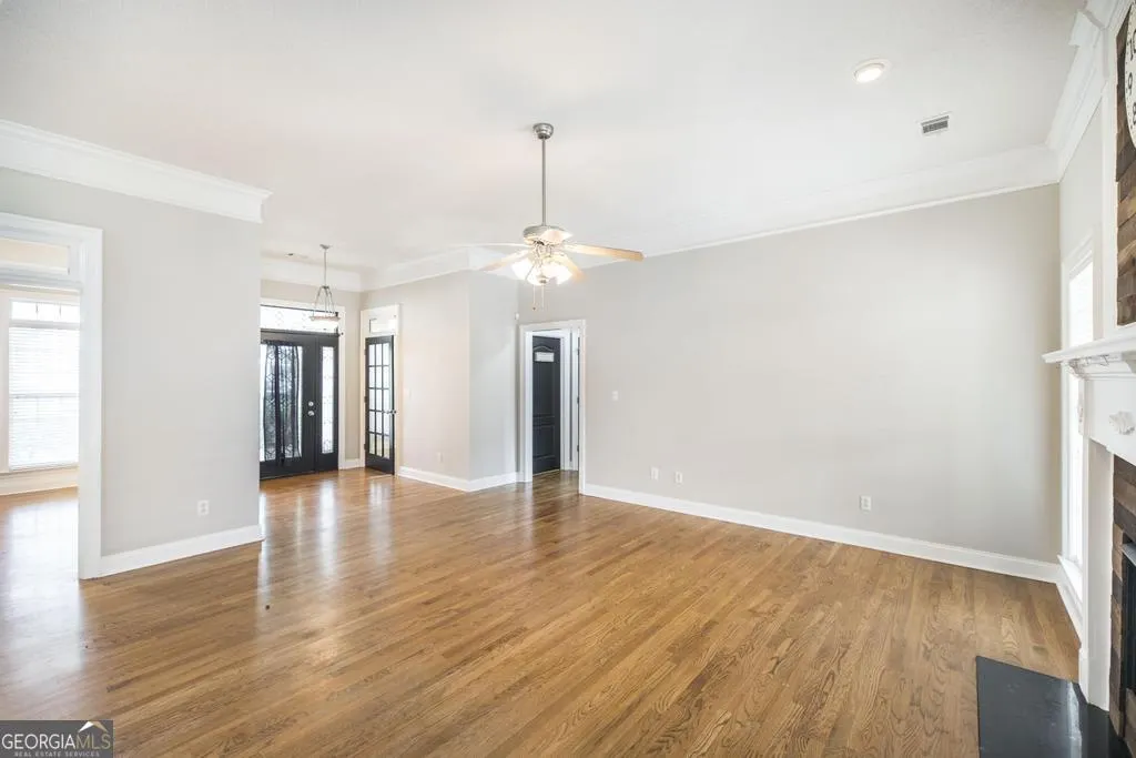 204 Lovorn Circle
