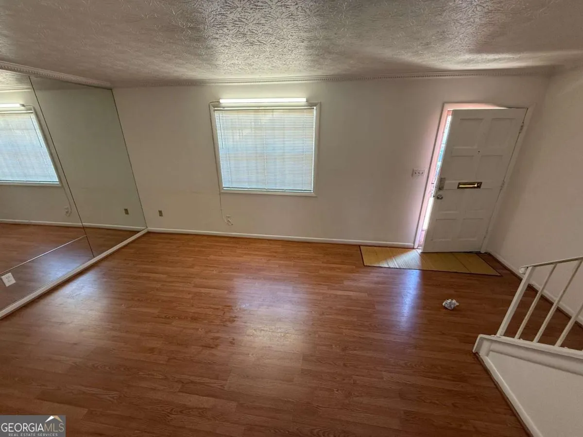 D 2956 N Dekalb Drive, #D