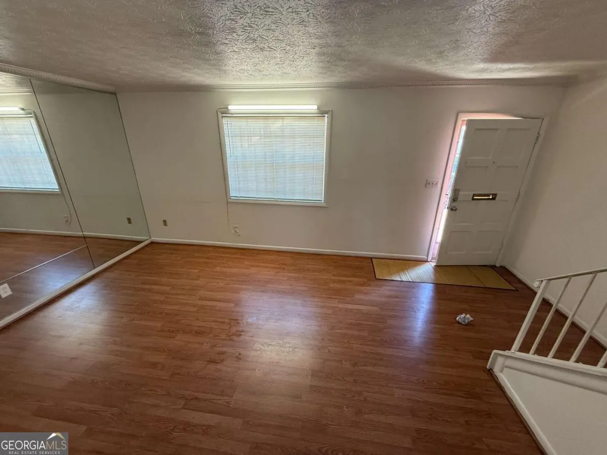 D 2956 N Dekalb Drive, #D