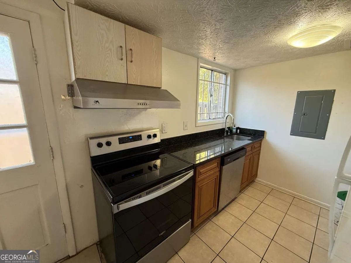 D 2956 N Dekalb Drive, #D