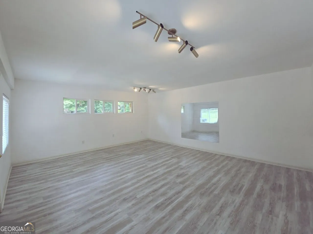 2821 MEADOW LARK