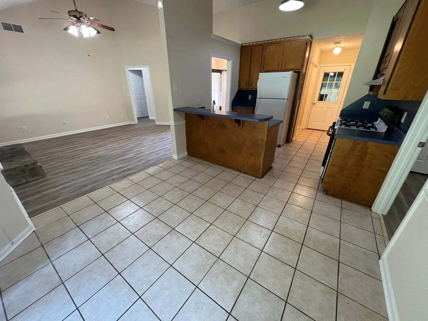 555 Cowan Road