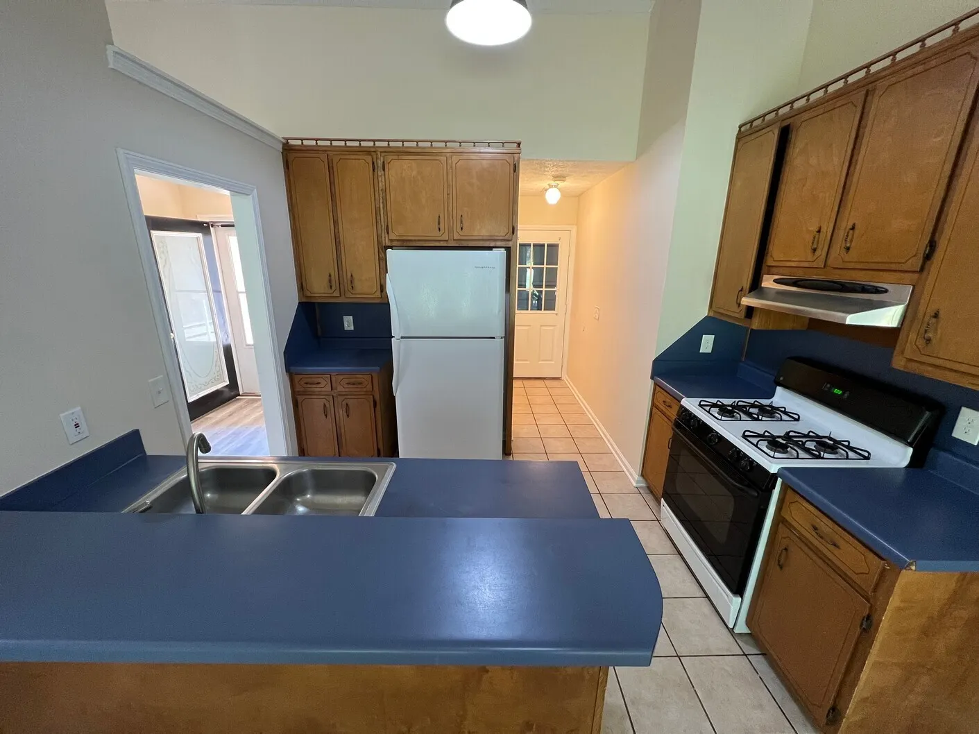 555 Cowan Road