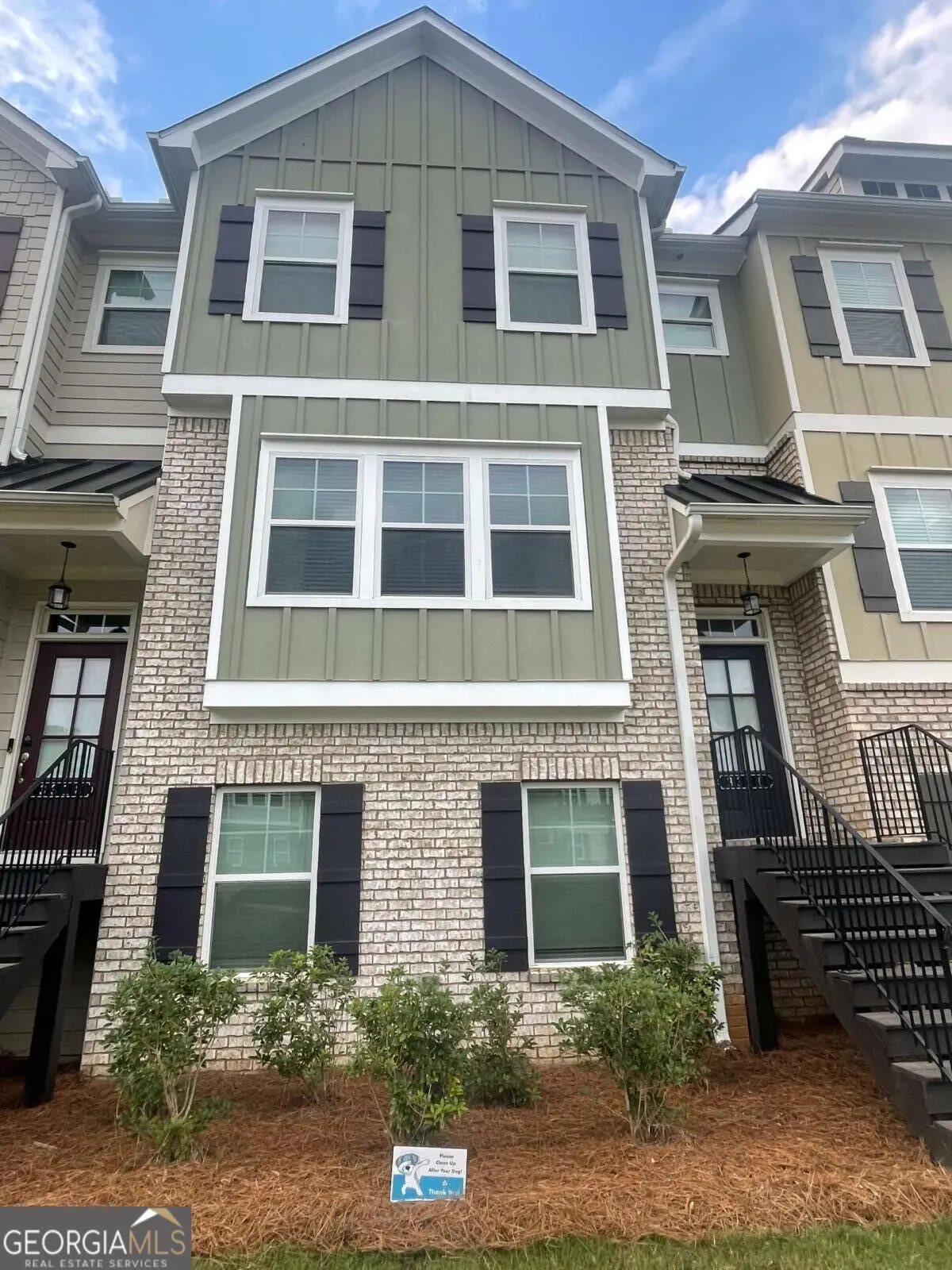 3320 Hedgeway Court