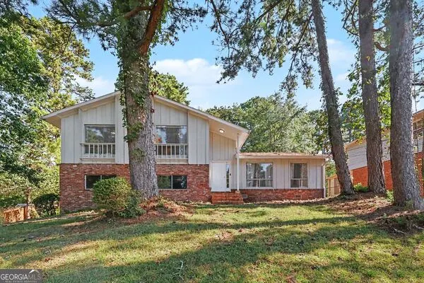 1870 Sandgate Circle