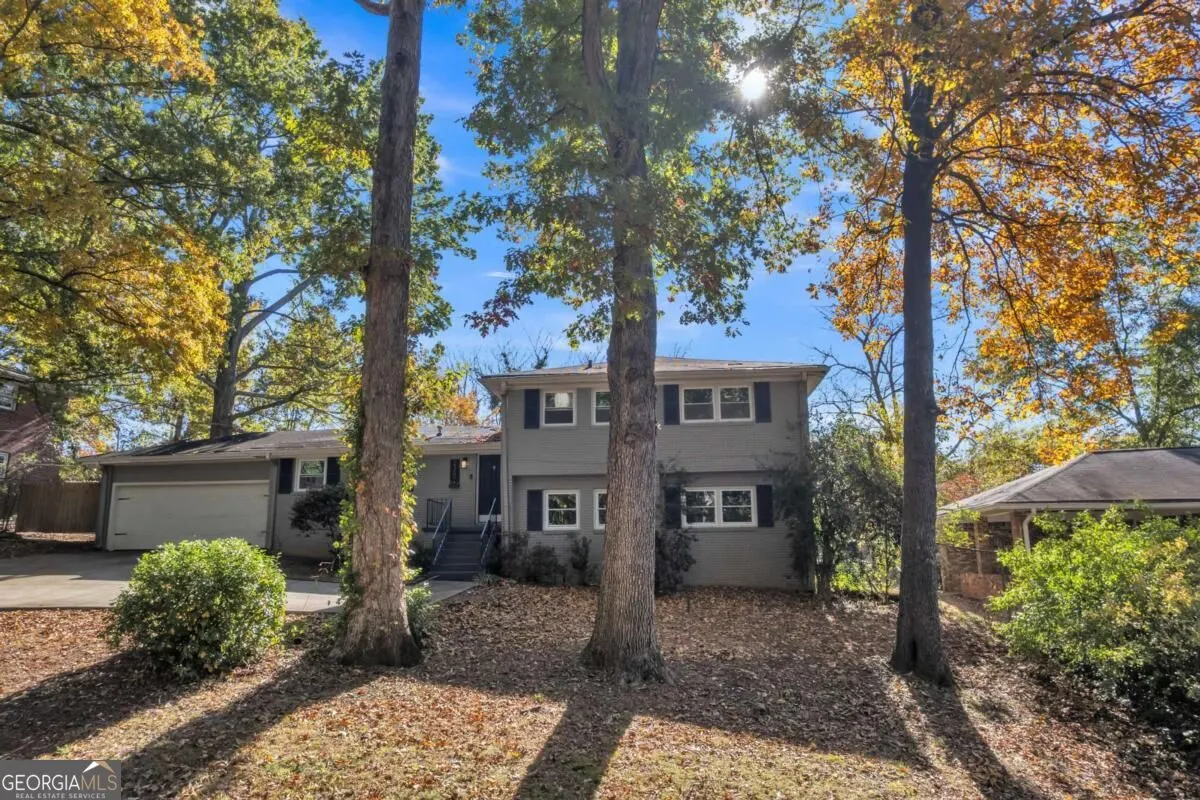 2363 Oakridge Court
