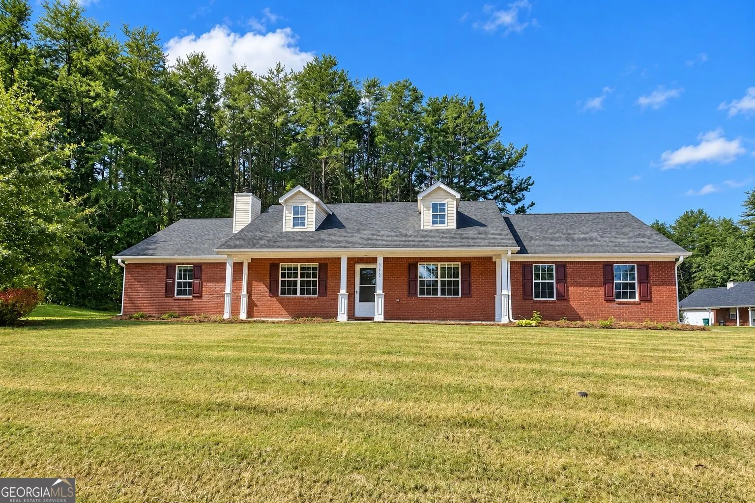 302 Lacebark Lane