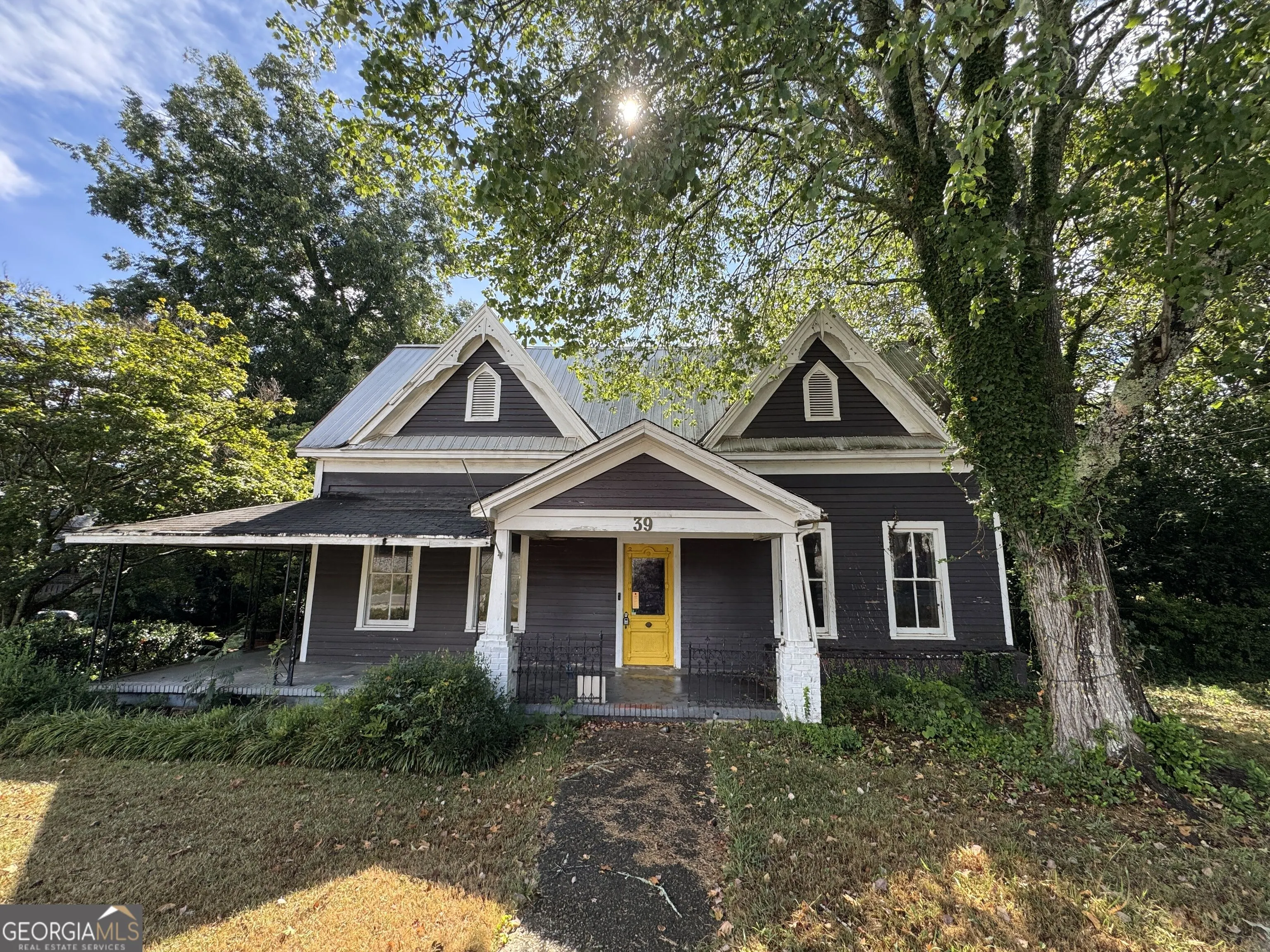 39 W Main Street